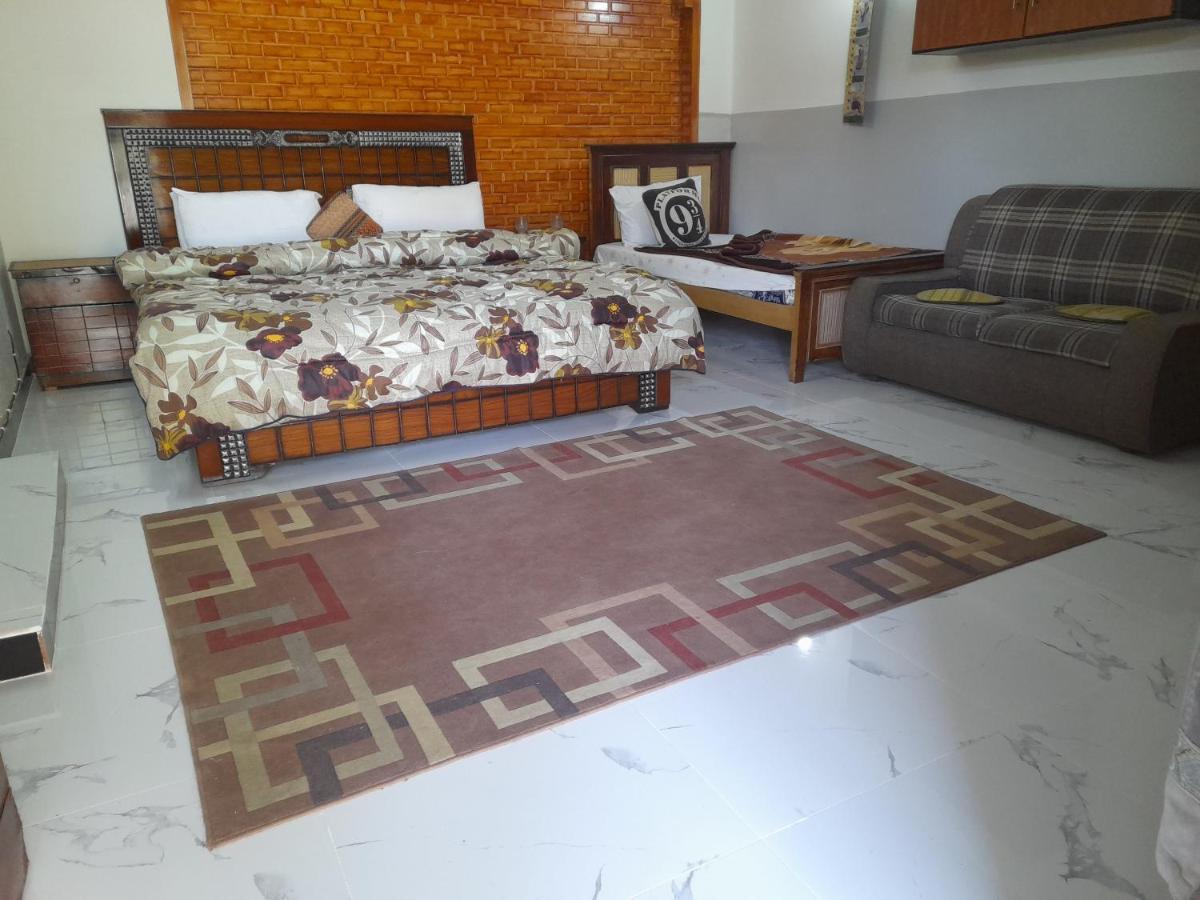 New City Lodges Guesthouse İslamabad Dış mekan fotoğraf