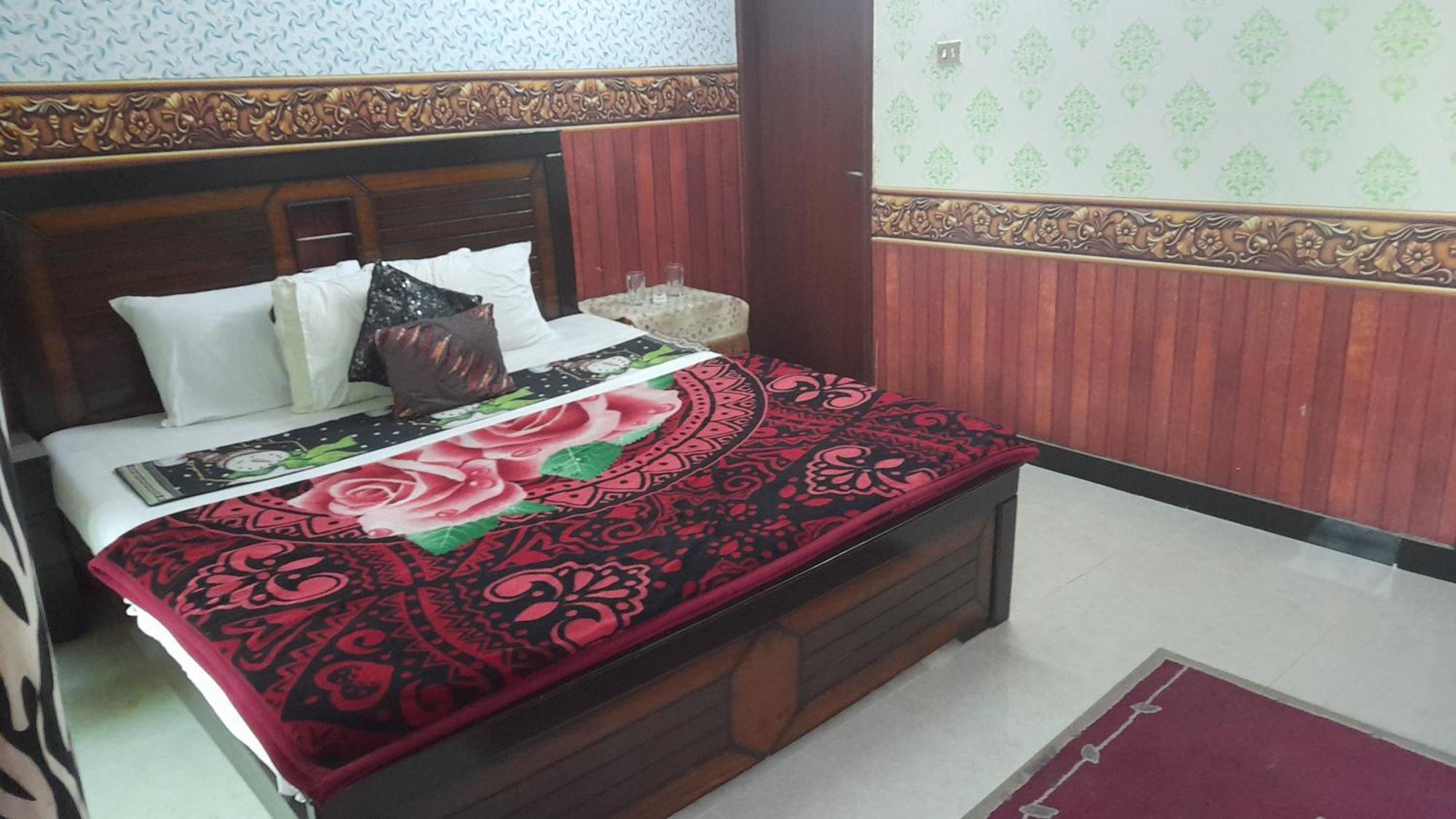 New City Lodges Guesthouse İslamabad Dış mekan fotoğraf