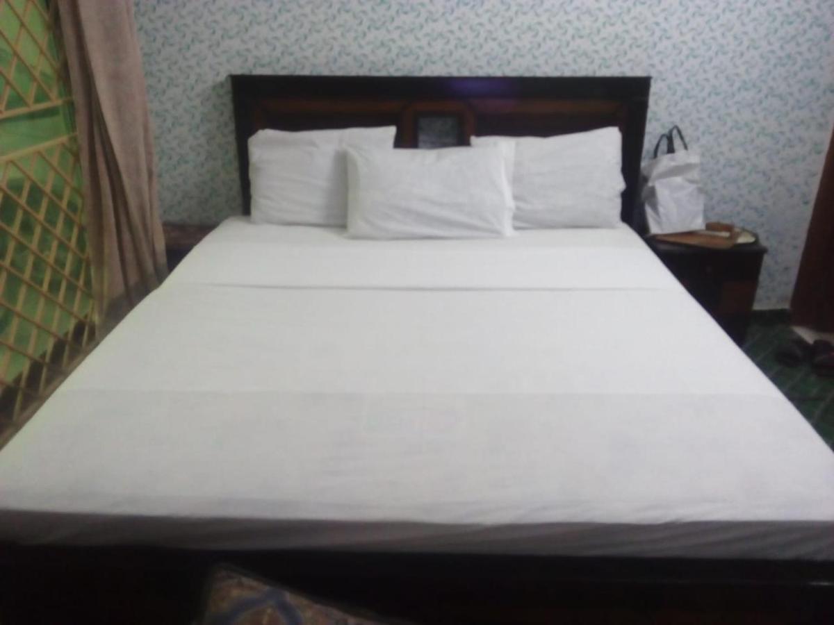 New City Lodges Guesthouse İslamabad Dış mekan fotoğraf